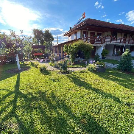 Casa De Vacanta Motata Novaci-Străini Eksteriør billede