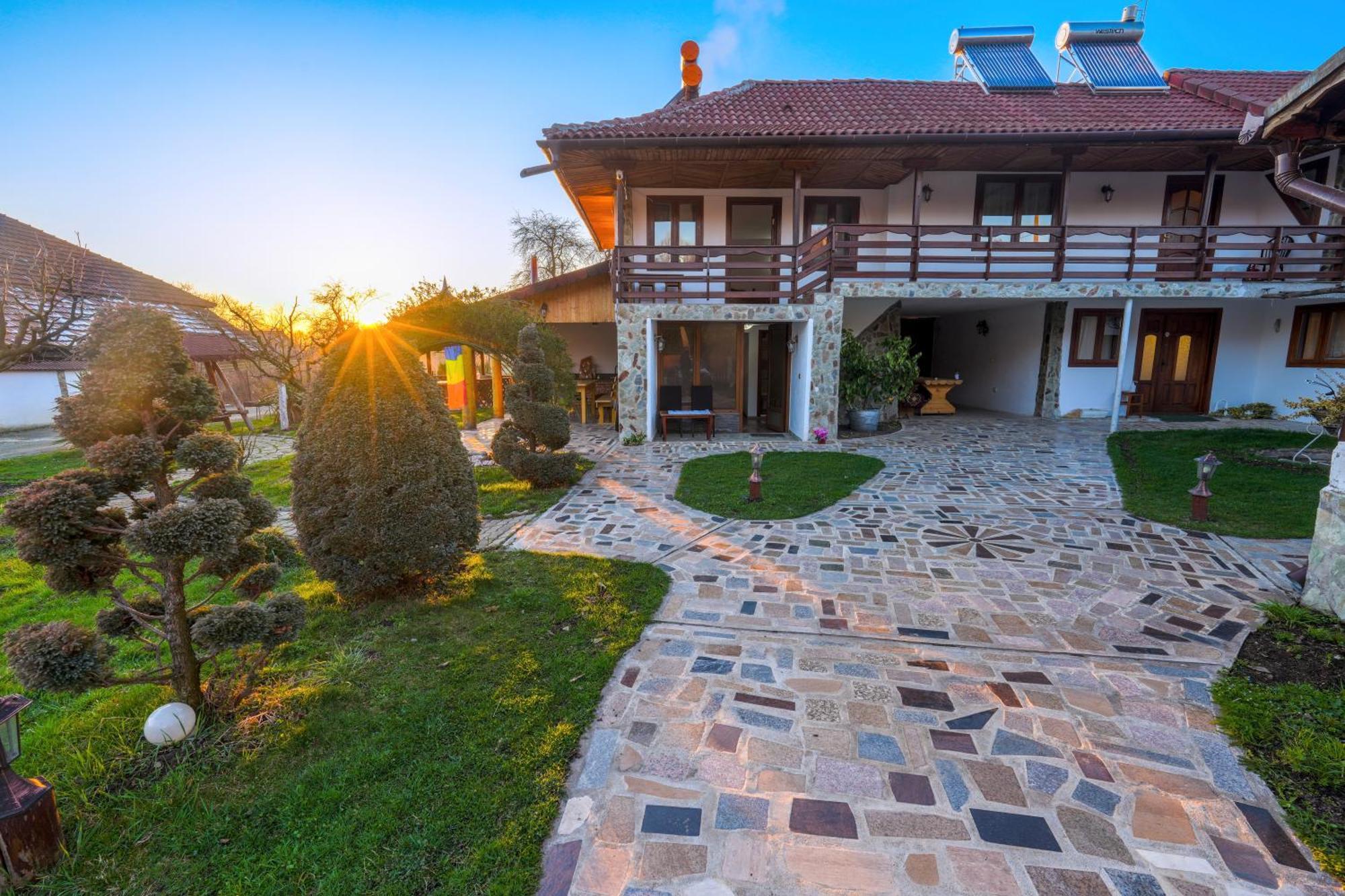 Casa De Vacanta Motata Novaci-Străini Eksteriør billede