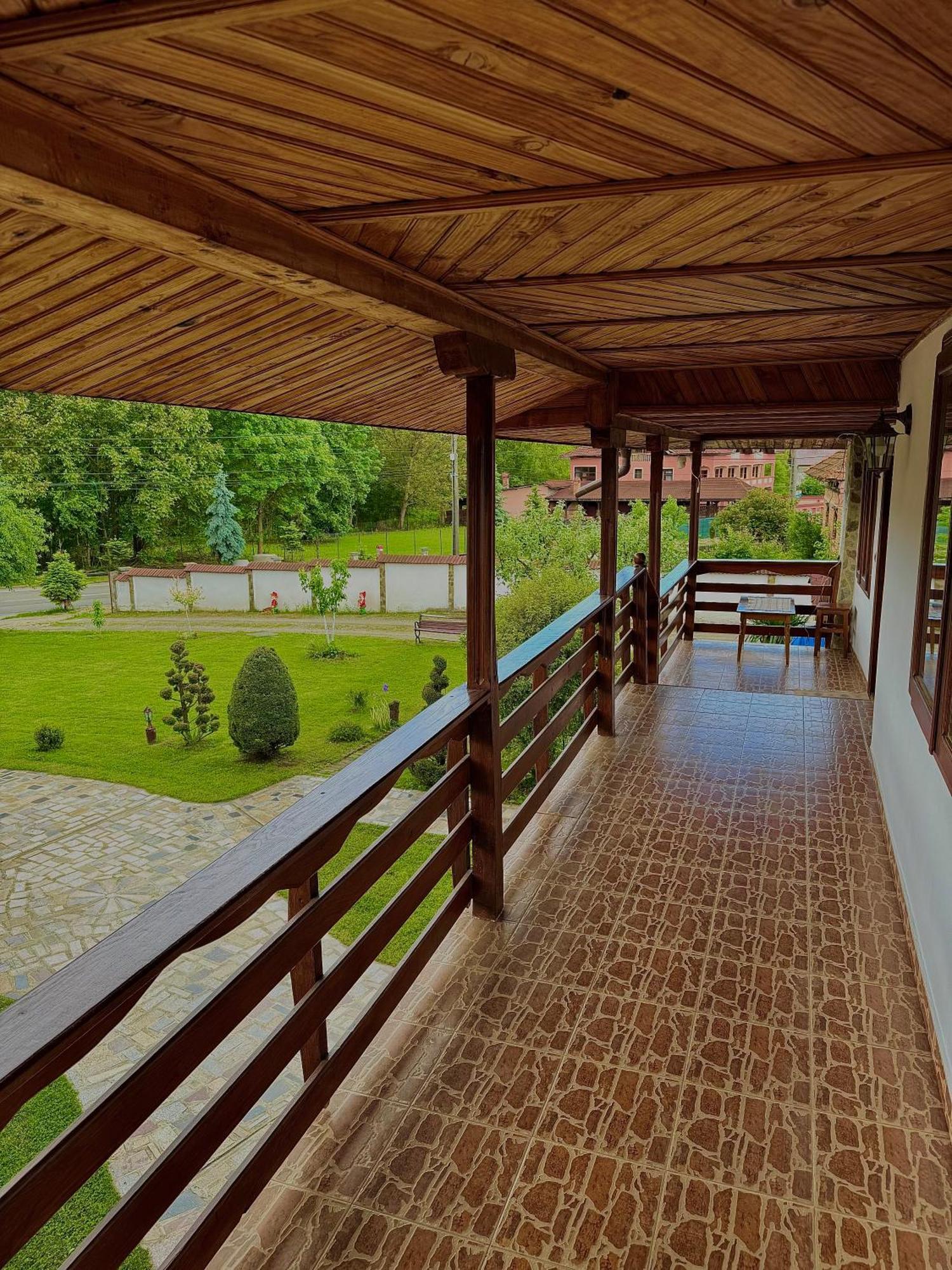 Casa De Vacanta Motata Novaci-Străini Eksteriør billede