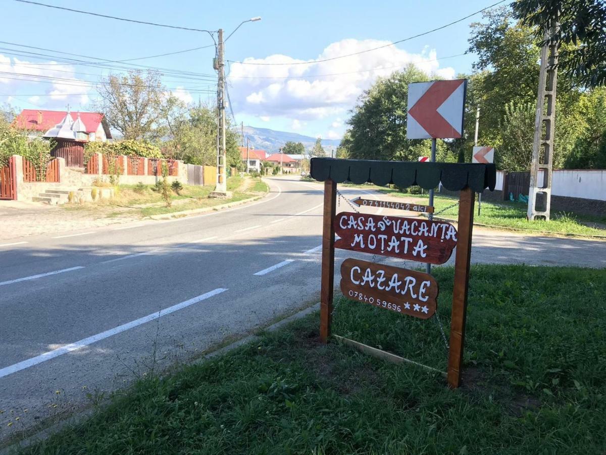 Casa De Vacanta Motata Novaci-Străini Eksteriør billede